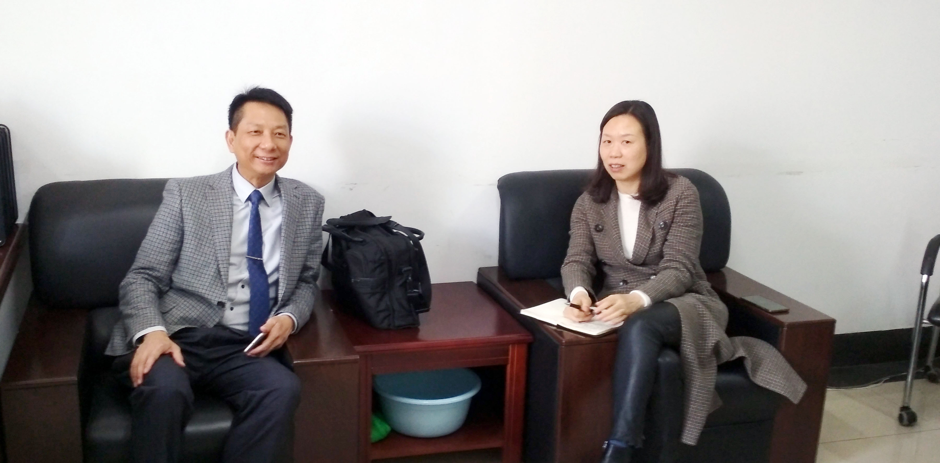 与香港理工大学黄德辉教授交流